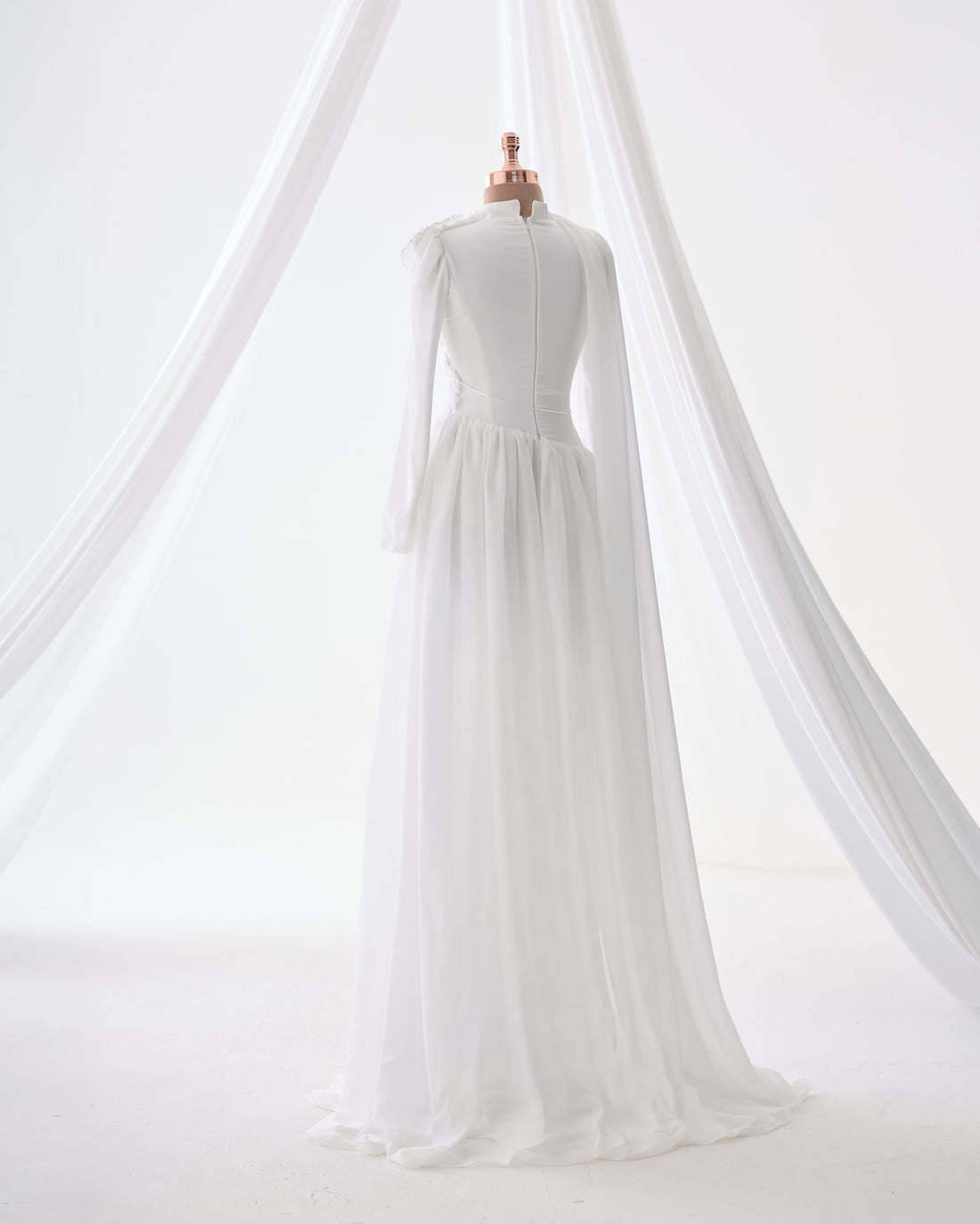 Maya White 3D Floral Evening Dress –Formal Gown
