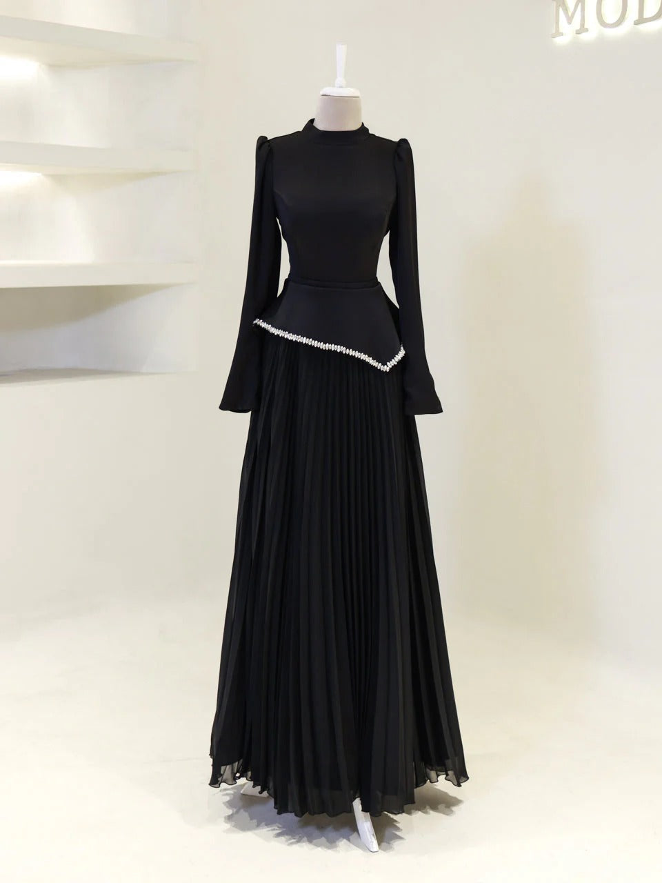 Elegant Beaded Maxi Evening Gown - Black