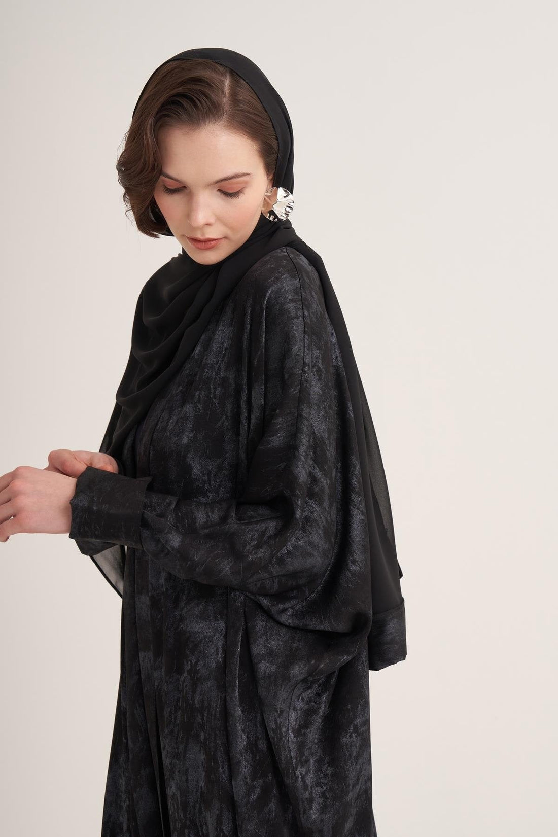 Gold-Textured Open Abaya in Black with Matching Scarf