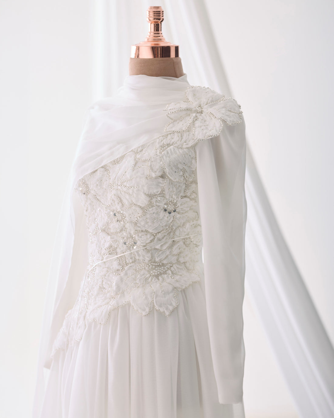 Maya White 3D Floral Evening Dress –Formal Gown